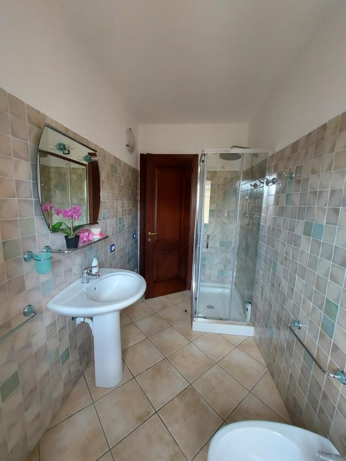 Affittacamere Center Room Tortoli Ngoại thất bức ảnh